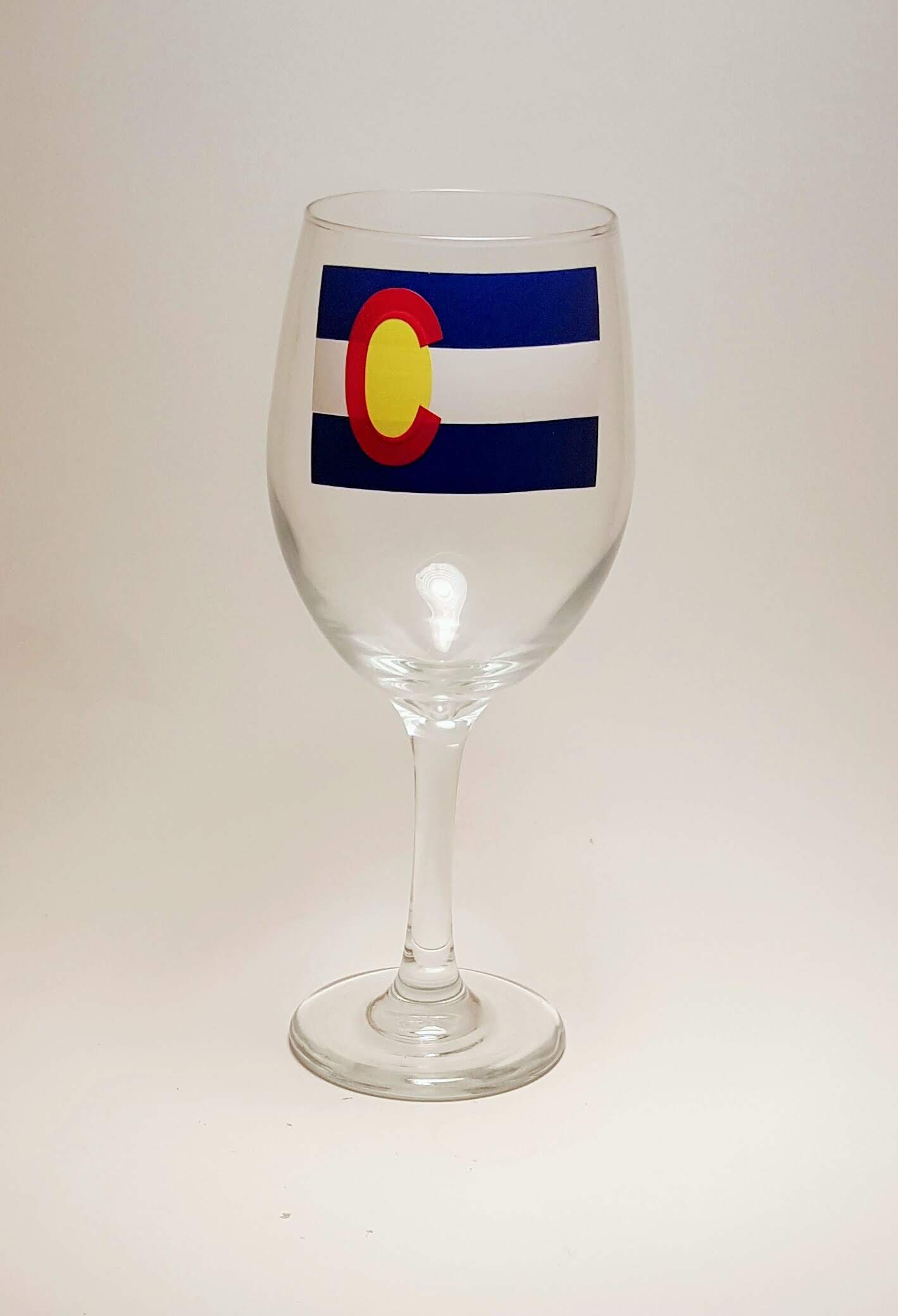 Handcrafted wine glass with the Colorado flag